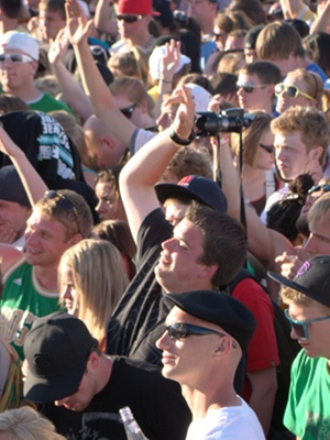 Me going nuts when Pharcyde dropped "Raise It Up" in tribute to Jay Dee